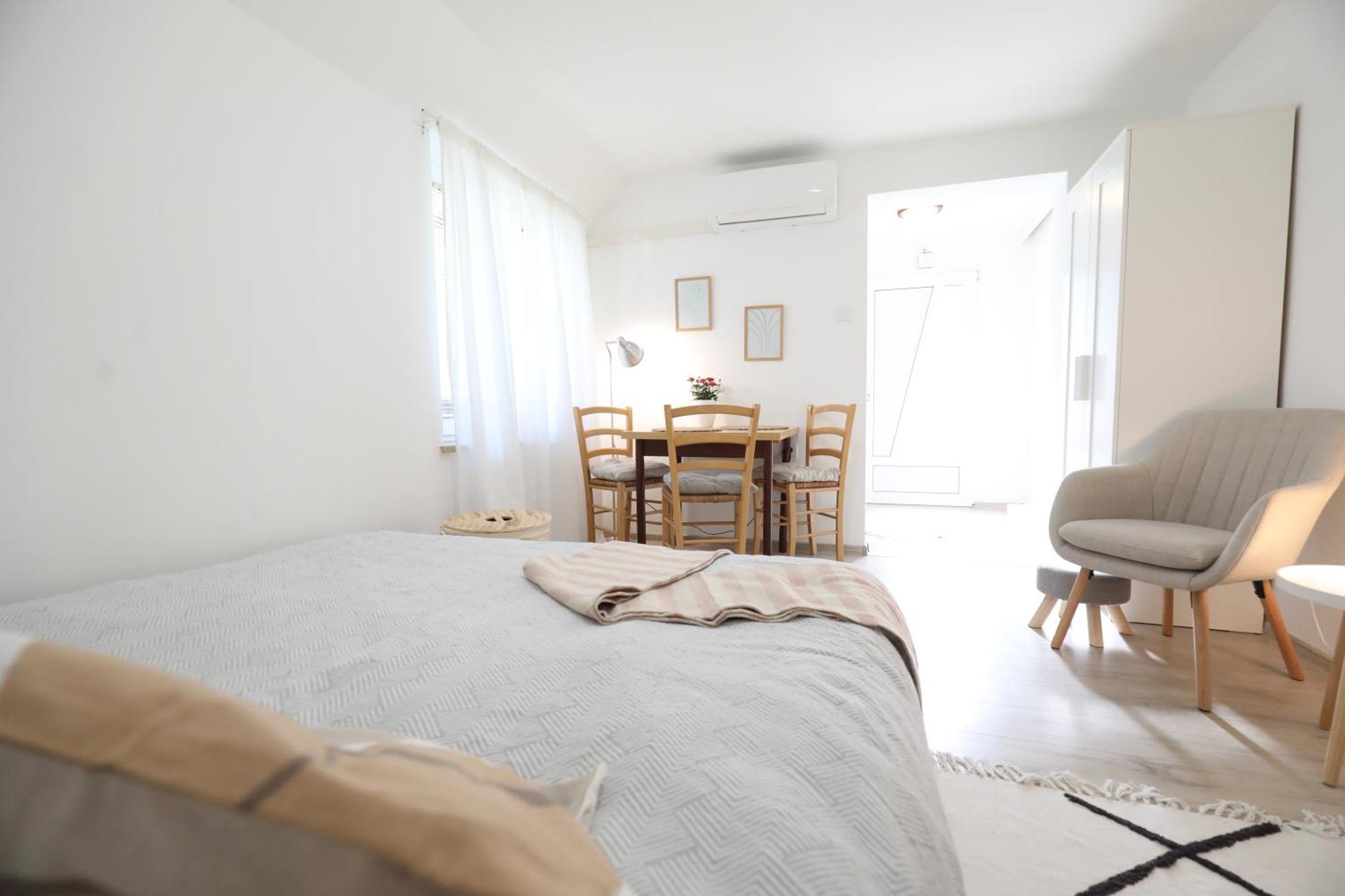 Apartment Mir PUY Eksteriør bilde