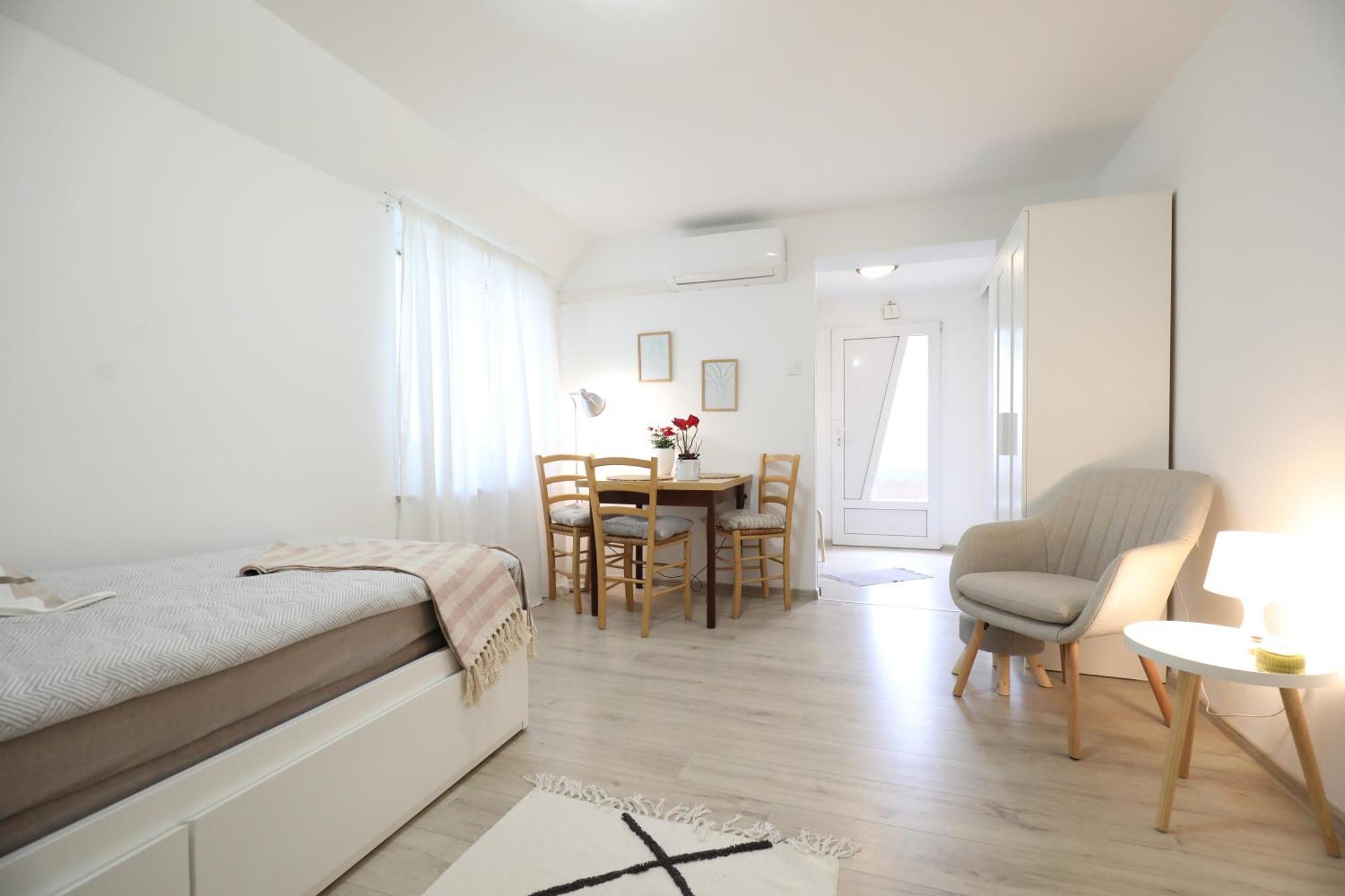 Apartment Mir PUY Eksteriør bilde